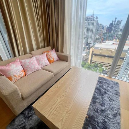 2 Bedroom Luxury Apartment 3 Min Walk From Bts Ekkamai Банкок Екстериор снимка