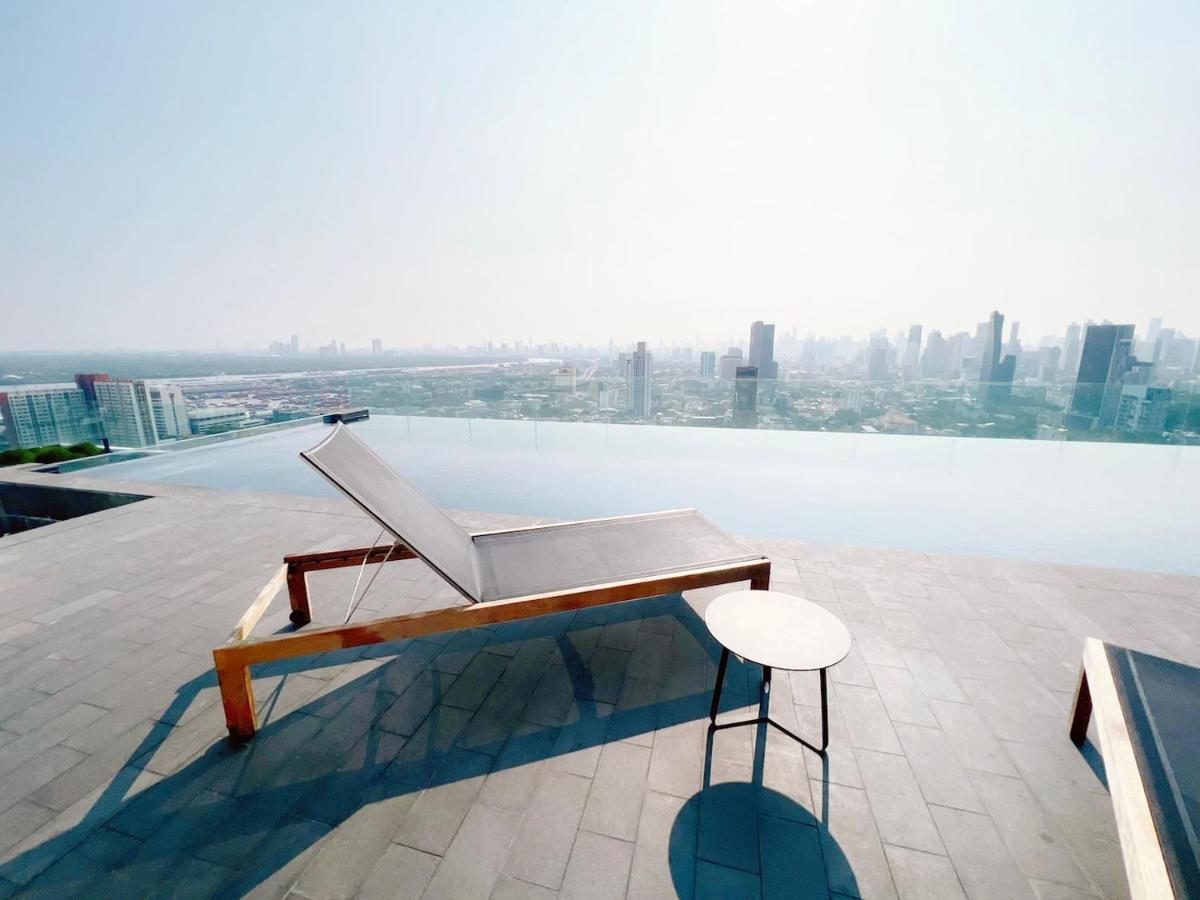 2 Bedroom Luxury Apartment 3 Min Walk From Bts Ekkamai Банкок Екстериор снимка