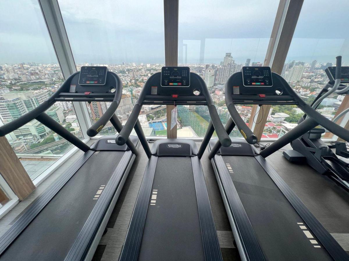 2 Bedroom Luxury Apartment 3 Min Walk From Bts Ekkamai Банкок Екстериор снимка