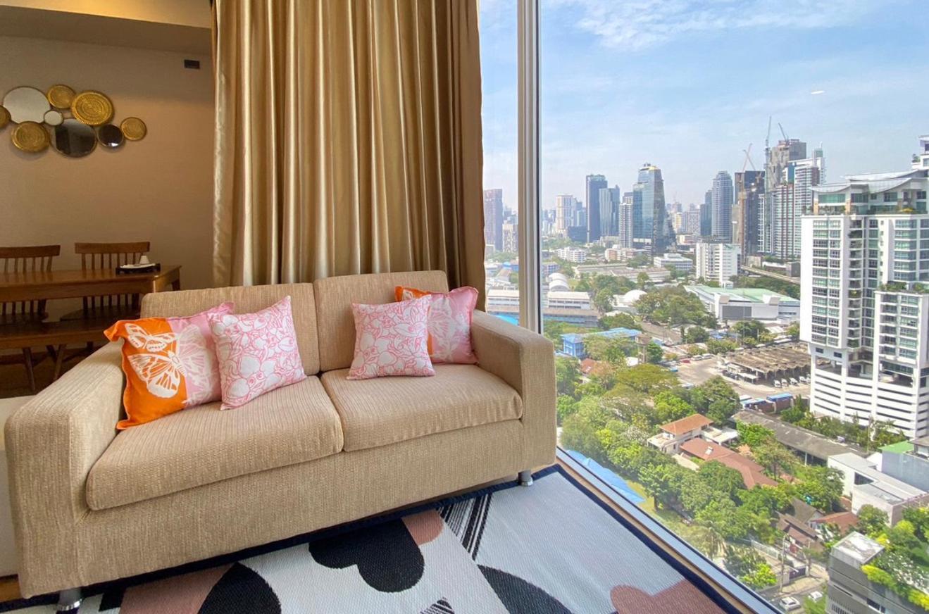 2 Bedroom Luxury Apartment 3 Min Walk From Bts Ekkamai Банкок Екстериор снимка