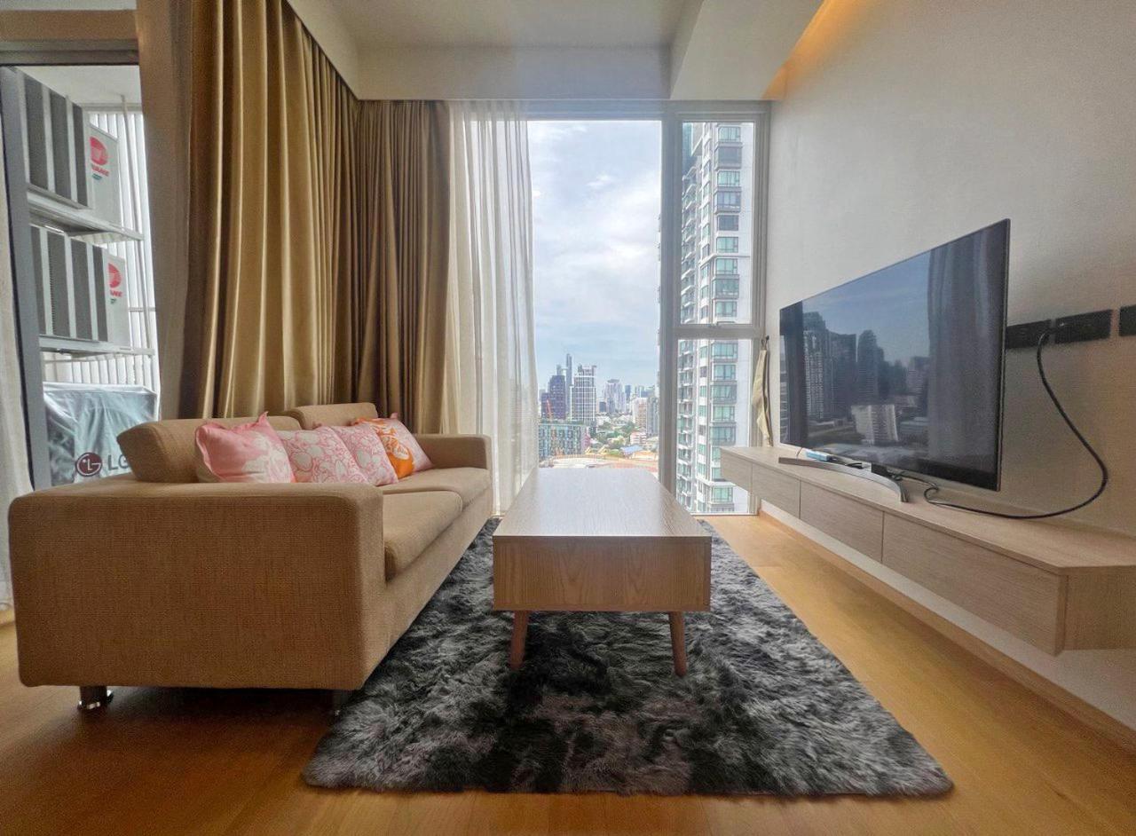 2 Bedroom Luxury Apartment 3 Min Walk From Bts Ekkamai Банкок Екстериор снимка